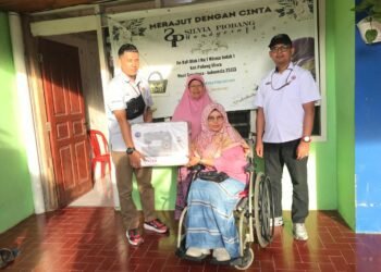 PT Semen Padang Tingkatkan Kemandirian Penyandang Disabilitas Melalui Bantuan Peralatan Usaha