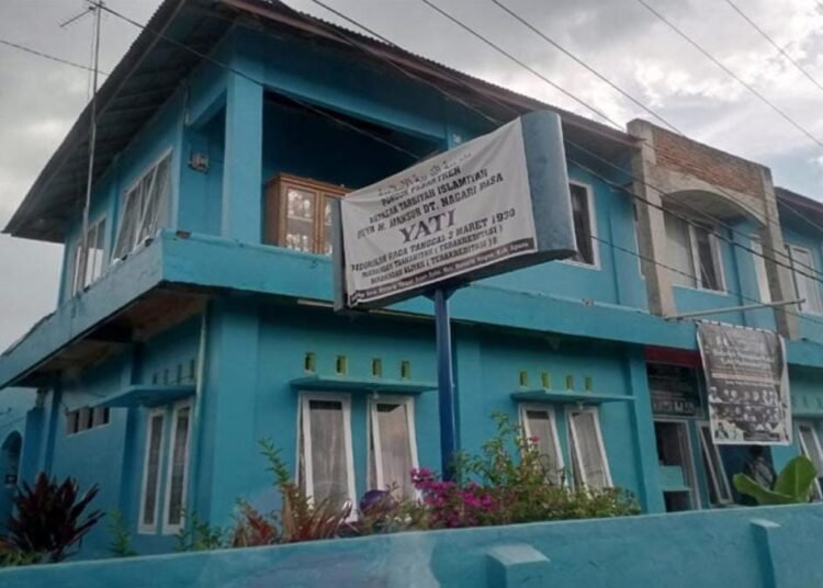 Seorang santri ditemukan tewas tergantung di Ponpes YATI Kamang Magek Agam, Sabtu (9/11).