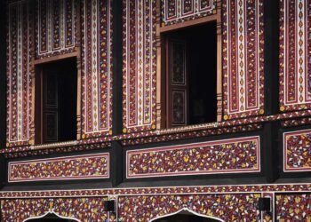 Mengenal Makna Ukiran di Rumah Gadang Minangkabau Sumbar