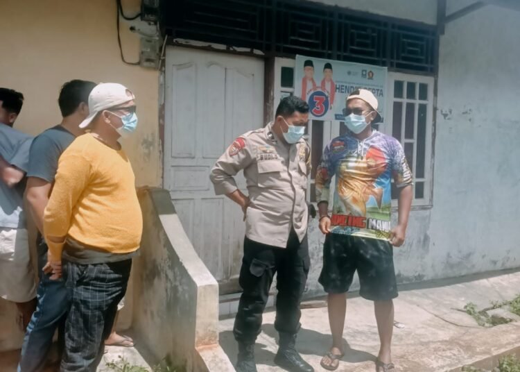 Penemuan mayat di sebuah kontrakan di Kota Padang.