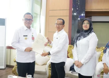 Pemko Bukittinggi Terima 21 Sertifikat Tanah, Upaya Perlindungan Aset Daerah