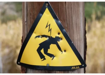 Nahas, Tiga Kuli Bangunan Tewas Tersengat Listrik saat Mengecat Hotel