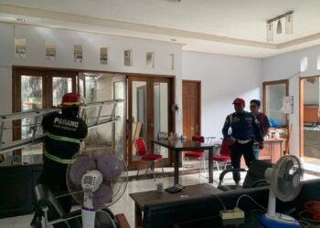Kantor Kontraktor di Padang Nyaris Jadi Abu, Kerugian Capai Rp100 Juta