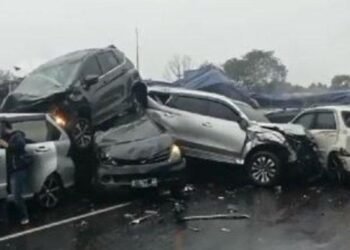 Video: Kecelakaan Beruntun di Jalan Tol, Banyak Kendaraan Ringsek