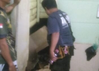 Dua Rumah Warga di Padang Rusak Akibat Banjir Rob