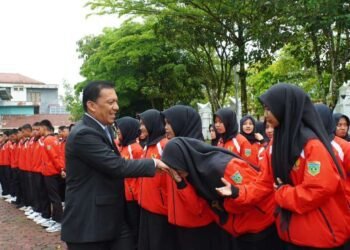 Pemko Padang Panjang Lepas Keberangkatan Rombongan Paskibraka Studi Komparatif ke Jakarta