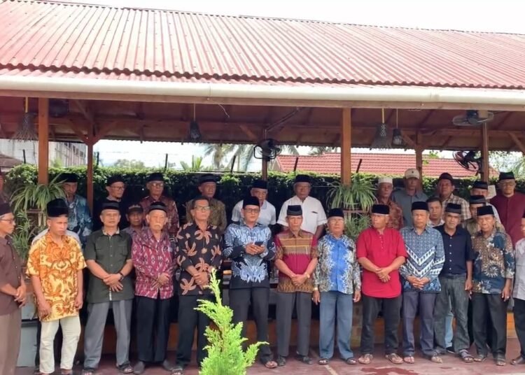 Niniak Mamak Koto Nan Godang Payakumbuh mendeklarasi meminta usut tuntas dugaan politik uang pada Pilkada 2024.