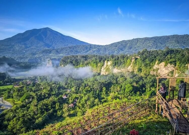 Objek wisata Tapian Tabiang Barasok di Kelurahan Bukik Apik Puhun Kota Bukittinggi. Foto: West Sumatra SkyscaperCity