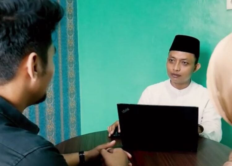 Cuplikan film pendek berjudul Revitalisasi KUA
