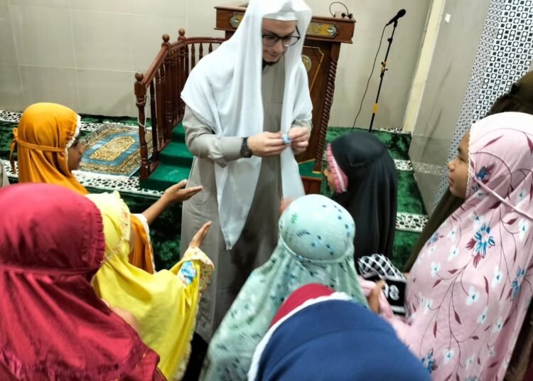 Syekh Sief Addeen Al Shodiq berasal dari Gaza melaksanakan Safari Dakwah di Padang Panjang (foto: Diskominfo Padang Panjang)