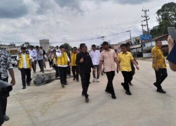 Anggota DPR RI Monitoring Proyek Strategis Pengerjaan Jalan di Kabupaten Dharmasraya, Pastikan Berlanjut hingga 2025