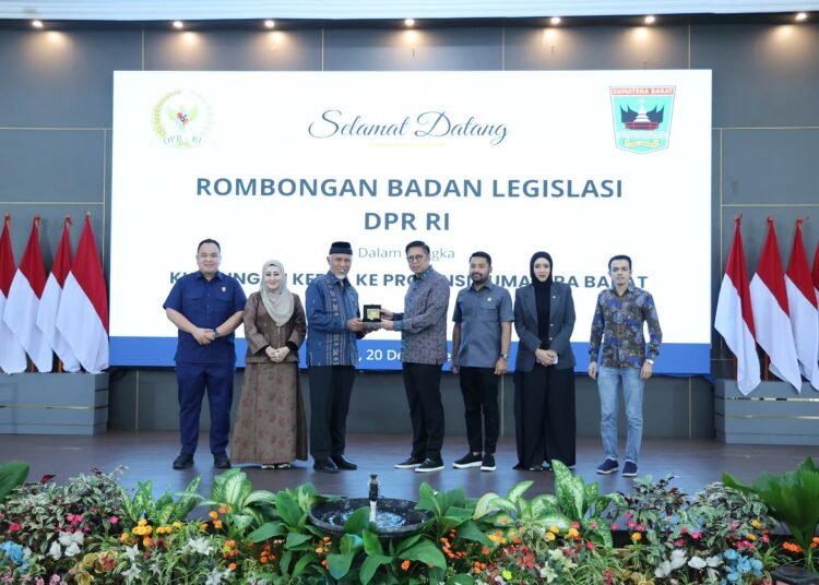 Kunjungan Kerja Baleg DPR RI ke Sumatera Barat.