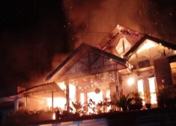 Rumah Mewah dan 8 Ruko di Pesisir Selatan Habis Terbakar