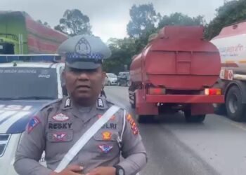 Jalan Padang-Solok Kembali Lancar Usai Macet 5 Jam di Sitinjau Lauik