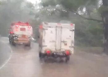 Hujan Deras Guyur Sitinjau Lauik, Pengendara Diimbau Berhati-hati