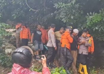 Tiga Warga Padang Tersesat di Hutan saat Cari Durian Berhasil Dievakuasi
