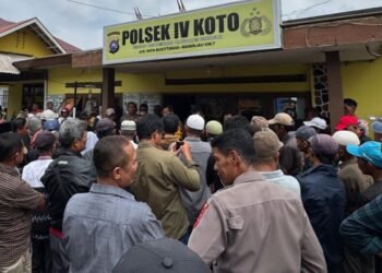 Masuk Pencurian Kulit Manis, Ratusan Warga di Agam Datangi Kantor Polisi