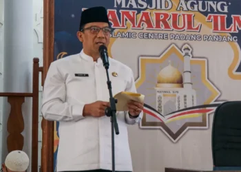 Peringati Isra Mikraj, Pj Wali Kota Padang Panjang: Wujudkan Masyarakat Beradab melalui Salat Berjemaah