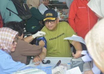Pj Wali Kota Padang Andree Algamar Launching Donor Darah Massal di Balai Kota
