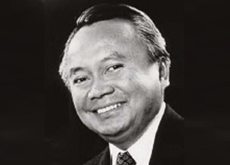 Prof Hasjim Djalal