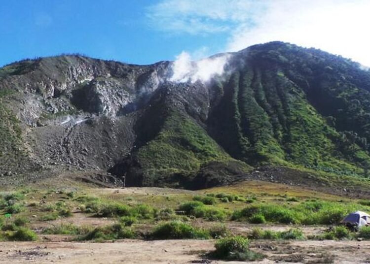 Gunung Talang, Solok, Sumatera Barat (foto: Wahyu Adityo/Kompascom)