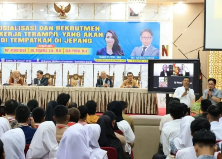 Sosialisasi penerimaan pekerja terampil Jepang yang dilaksanakan oleh Pemkot Pariaman bersama Yayasan Pendidikan Padang Nihon Go Gakuin (PNGG) di Pariaman, Sabtu (25/1).