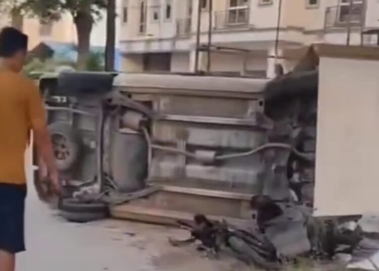 Kecelakaan maut terjadi di Jalan Hangtuah, Kota Pekanbaru pada Rabu (1/1/2025) pagi, tewaskan dua Ibu dan anak.