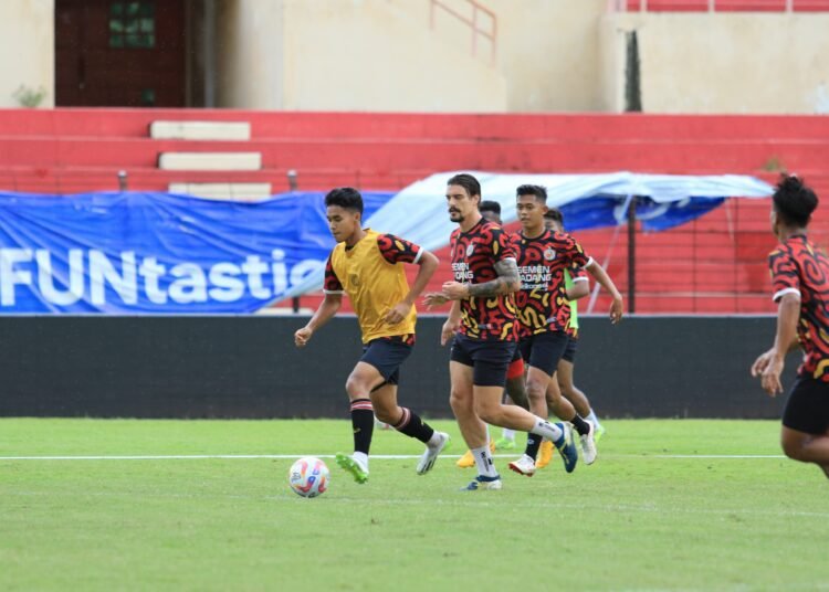 Foto: Sesi Latihan Semen Padang FC sebelum menghadapi PSS Sleman.
