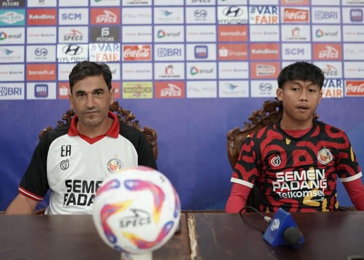 Foto: Pelatih Semen Padang FC, Eduardo Almeida