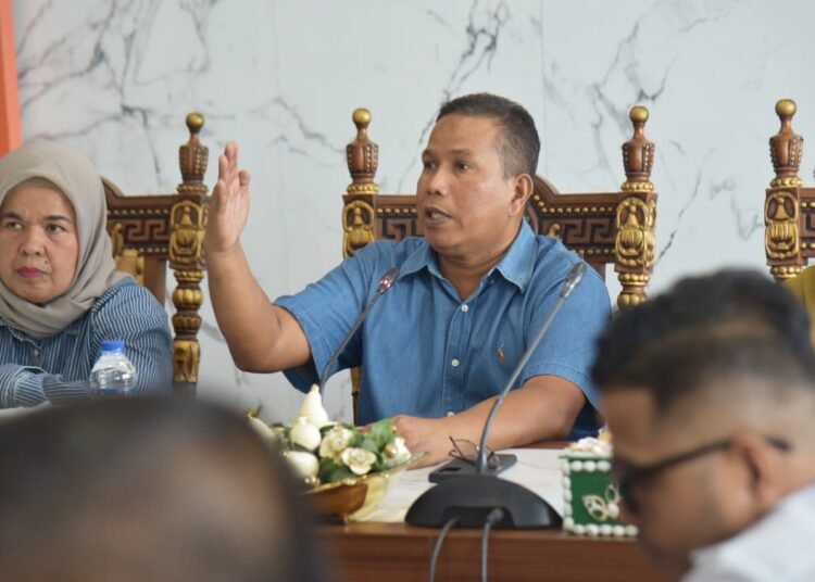 Rapat awal penajaman visi dan misi dalam penyusunan Rencana Pembangunan Jangka Menengah Daerah (RPJMD) Kota Pariaman tahun 2025-2030, di ruang rapat wali kota, Balai Kota Pariaman, Sabtu (22/2).