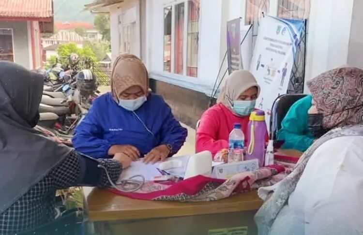 Pemeriksaan Kesehatan Gratis di hari ulang tahun (foto: Diskominfo Padang Panjang)