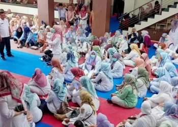 Demo Pemkab, Ratusan Nakes di Padang Pariaman Minta Ikut Seleksi PPPK