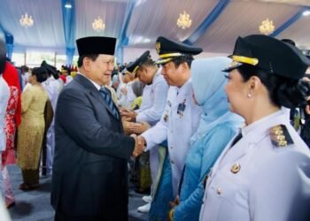 Prabowo Menyalami Satu Per Satu 961 Kepala Daerah, Beri Selamat atas Pelantikan