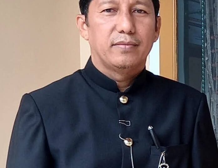 Kepala Dinas Kependudukan dan Pencatatan Sipil Pesisir Selatan, Beriskhan.