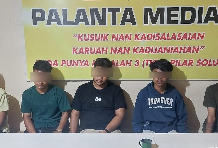 Tim Aligator Polsek Padang Utara berhasil menangkap NK (27), terduga pencuri, penggelap, dan penadah motor pada Selasa di wilayah hukum Polsek Sungai Pagu, Polres Solok Selatan. Foto: Dokumentasi Polsek Padang Utara