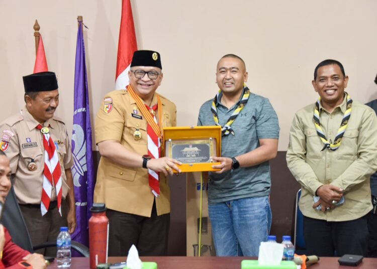 Pj Wali Kota Padang Andree Algamar sekaligus Ketua Kwarcab 09 Gerakan Pramuka Kota Padang, menerima kunjungan silaturahmi dari Ketua Kwarda 03 Gerakan Pramuka Sumbar Audy Joinaldy.