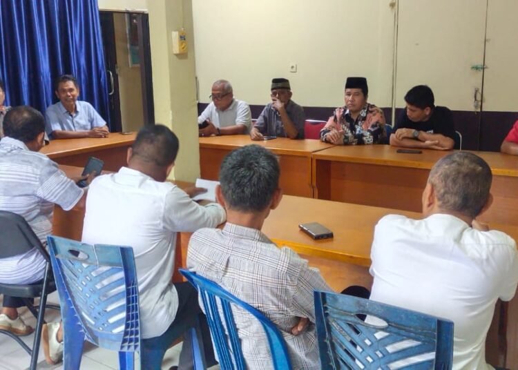 Ikatan Keluarga Minang Riau Minas dan Ikatan Keluarga Batak Riau Minas mengadakan pertemuan pada Kamis (13/2) di aula markas Polsek Minas. Foto: IST