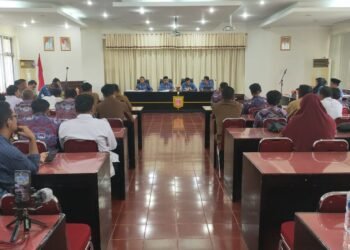 Kantor Bupati Agam Didemo Ribuan Perangkat Nagari