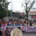 Ratusan Mahasiswa Demo di DPRD Sumbar, Serukan Indonesia Gelap