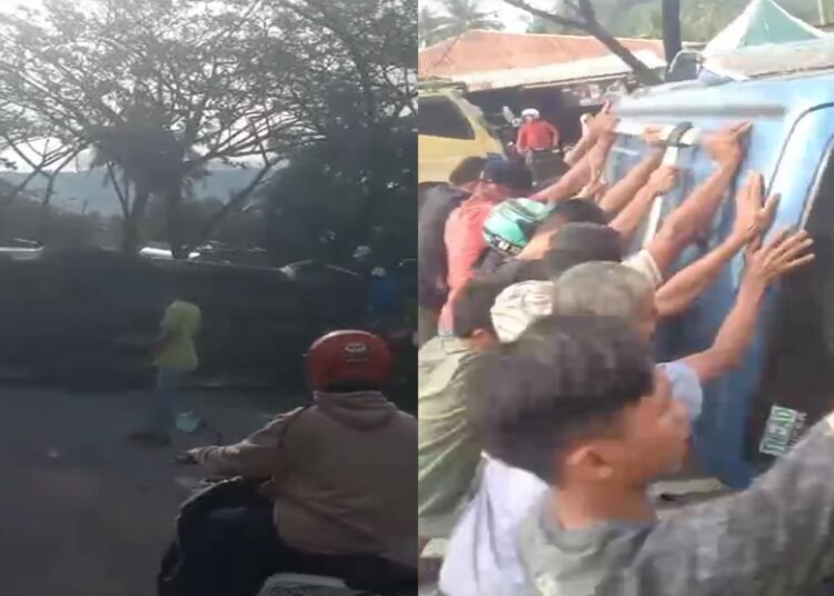 Tangkap layar video mobil terguling di Kota Padang pada Selasa (25/2) pagi.
