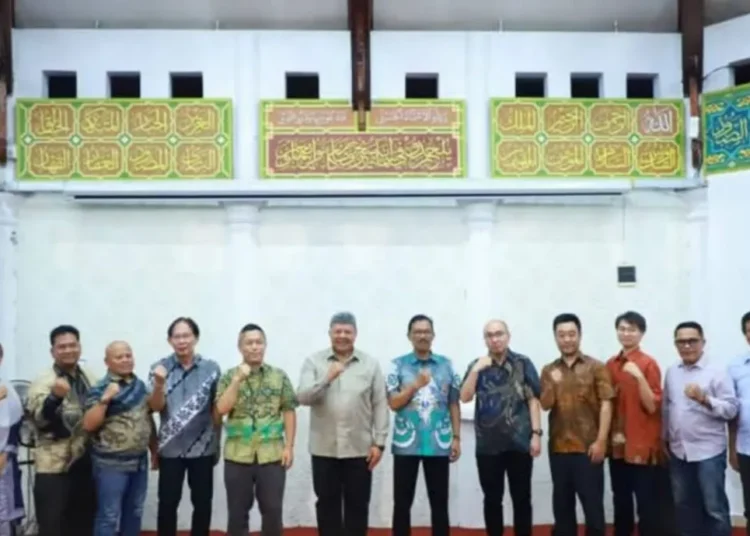 Wali Kota Solok Zul Elfian Umar saat menjamu Tim dari Kota Toyohashi Jepang kerja sama pembangunan air bersih.