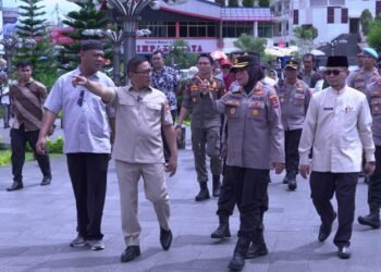Tinjau Jam Gadang, Wali Kota Bukittinggi Targetkan Pembenahan Selesai H-2 Lebaran