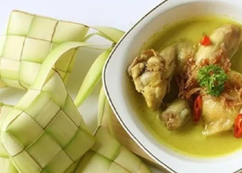 Makna Filosofis di Balik Hidangan Lebaran: Ketupat dan Opor Ayam