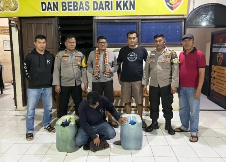 Tersangka dan barang bukti diamankan di Mapolres Tanah Datar.