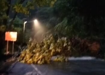 Longsor di Sitinjau Lauik, Jalur Padang-Solok Lumpuh