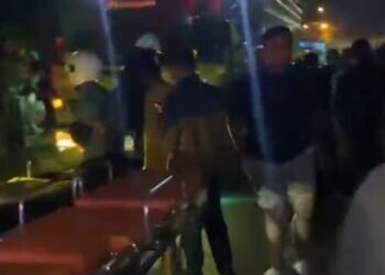 Dua Pelajar Pemotor Tewas Terlindas Truk di Jalan Padang-Solok