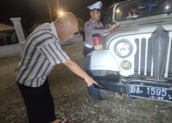 Terlindas Mobil, Anggota Satpol PP Tewas Kecelakaan di Pariaman