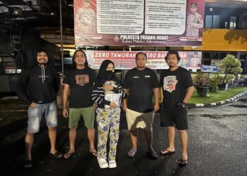 Polisi Tangkap Perempuan Tunarungu Pencuri Baju di Pasar Raya Padang