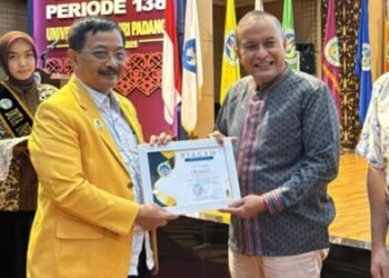 Persiapan Memasuki Dunia Kerja, Dirkeu PT Semen Padang Beri Pembekalan kepada Calon Wisudawan UNP