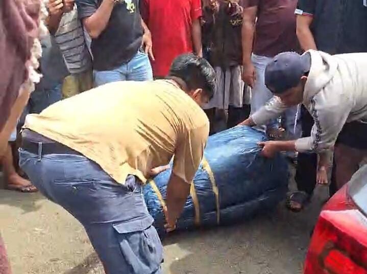 Penangkapan dua karung ganja di Pasaman Barat, Kamis (13/3)